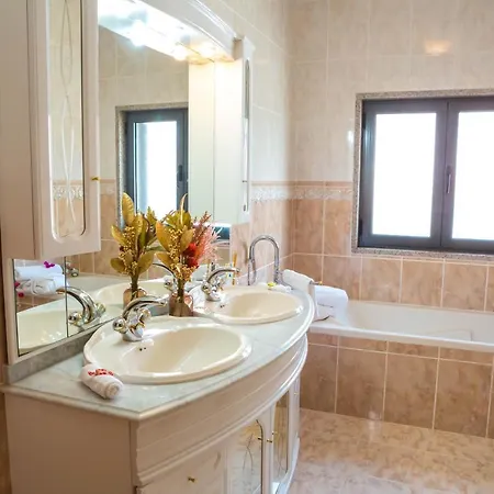 Residência Vitória De São Marcos Maison d'hôtes 5*