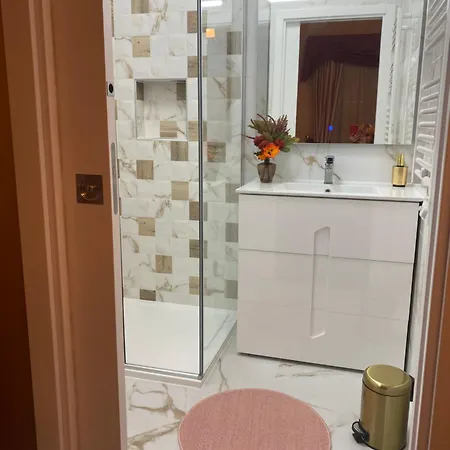 Residencia Vitoria De Sao Marcos بيت ضيافة ترانكوسو