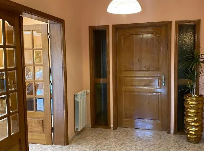 Residencia Vitoria De Sao Marcos ゲストハウス トランコゾ